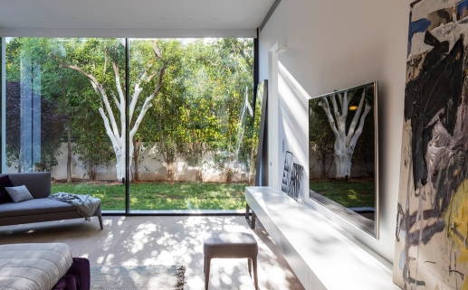 2028年02月15日老黄历适合装饰房屋吗